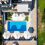 Sunny Sky No 3- Pool & Parking - *