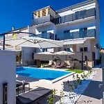 Appartement Sunny Sky No 3- Pool & Parking - Vodice