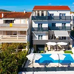 Apartment Sunny Sky No 3- Pool & Parking - *