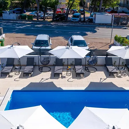 Διαμέρισμα Sunny Sky No 3- Pool & Parking - *