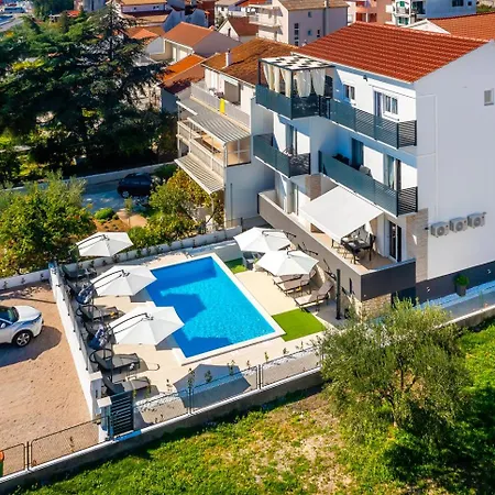 Sunny Sky No 3- Pool & Parking - *