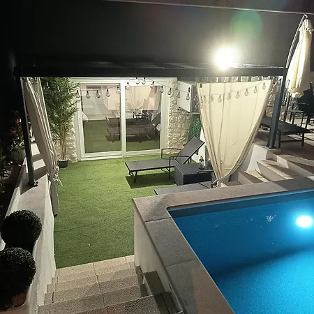 Sunny Sky No 3- Pool & Parking -