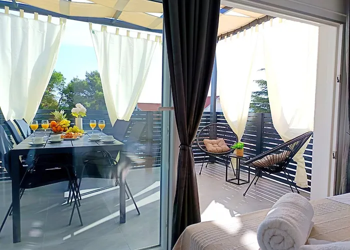 Sunny Sky No 3- Pool & Parking - شقة *