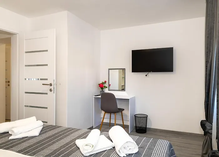 Sunny Sky No 3- Pool & Parking - Apartament Vodice