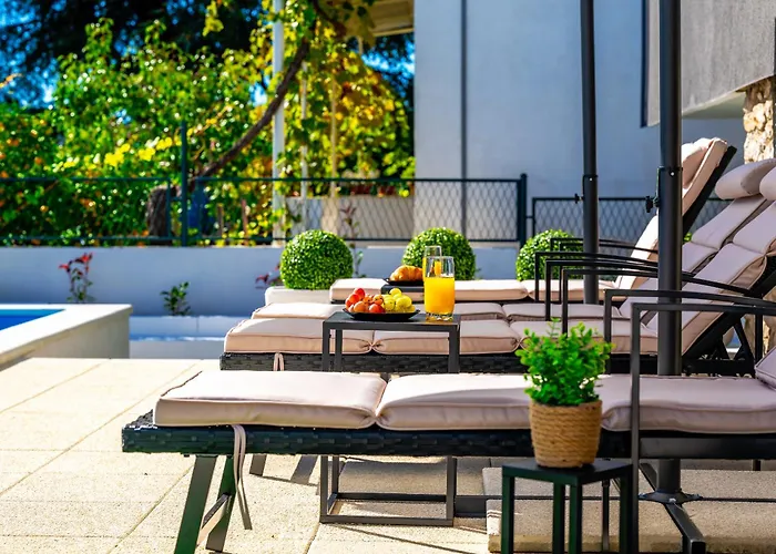 Sunny Sky No 3- Pool & Parking -