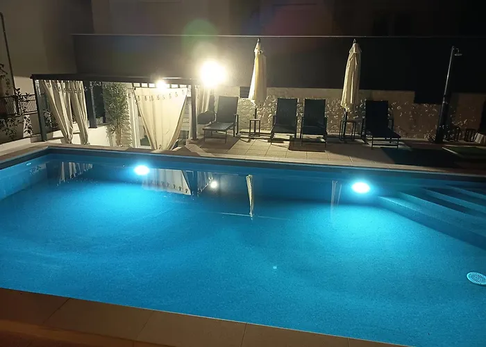 公寓 Sunny Sky No 3- Pool & Parking -