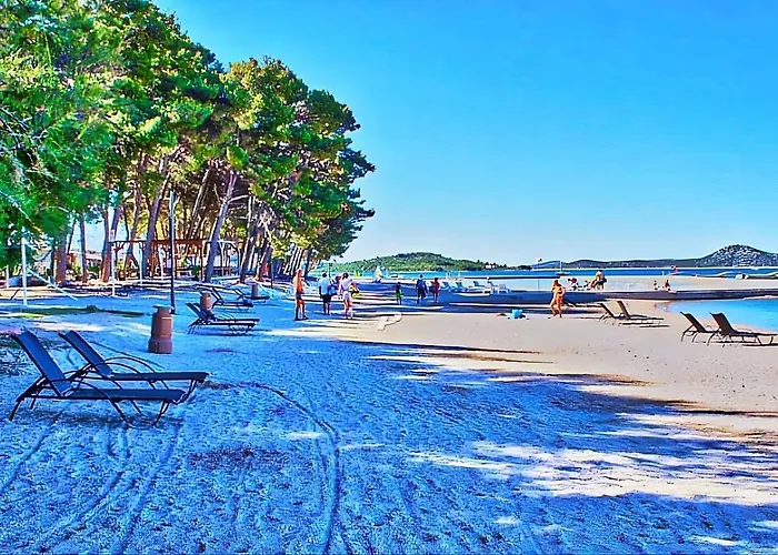 Sunny Sky No 3- Pool & Parking - *